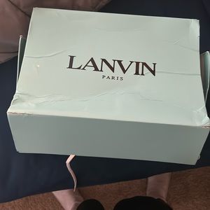 Lanvin curb